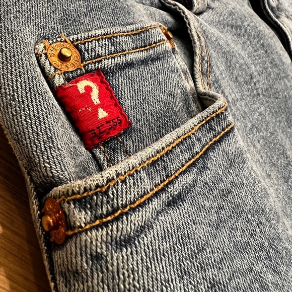 Classic [GUESS] Vintage Denim Pencil Skirt | Blue Jean Mini Skirt | 30 · Medium - Picture 8 of 13